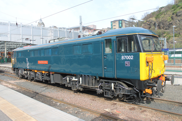 87002 at Edinburgh Waverley