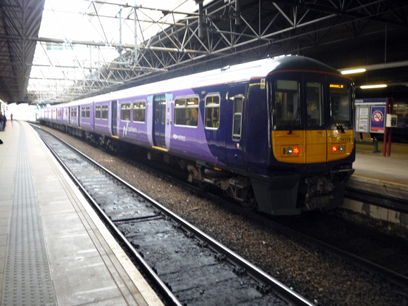 319374 at Manchester Victoria