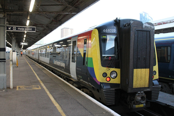 444019 at Portsmouth Harbour