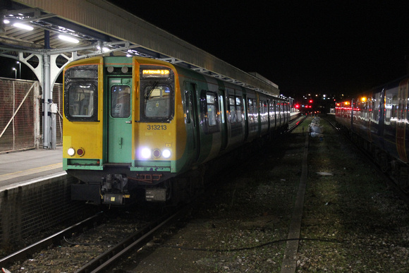313213 at Portsmouth and Southsea