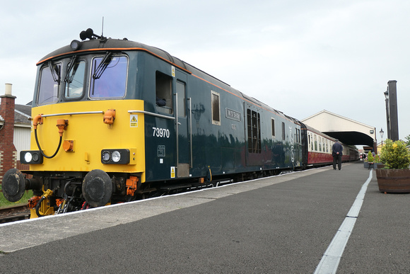 73970 tnt 66309 at Bo'ness