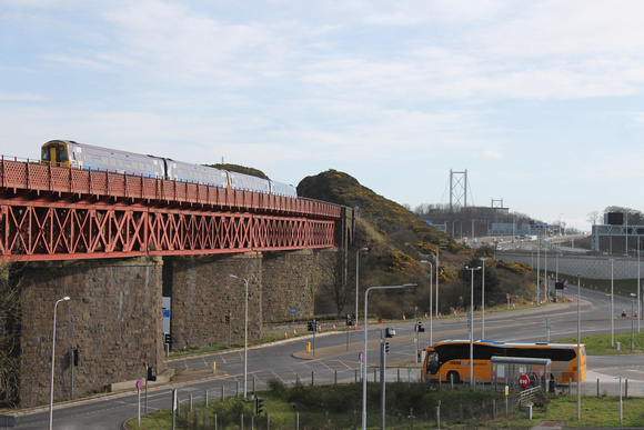 158740+158733 at Ferrytoll
