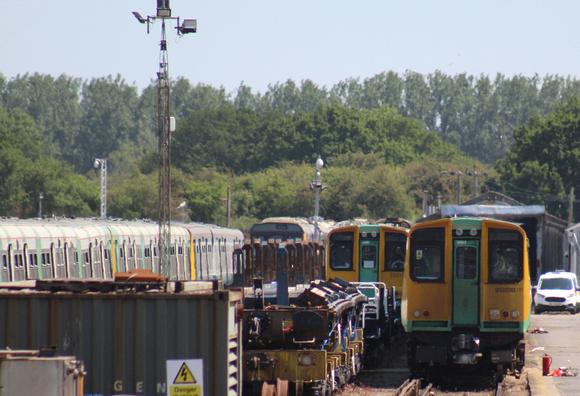 313206, 212, 201, 217, 220, 204 &208 at Eastleigh