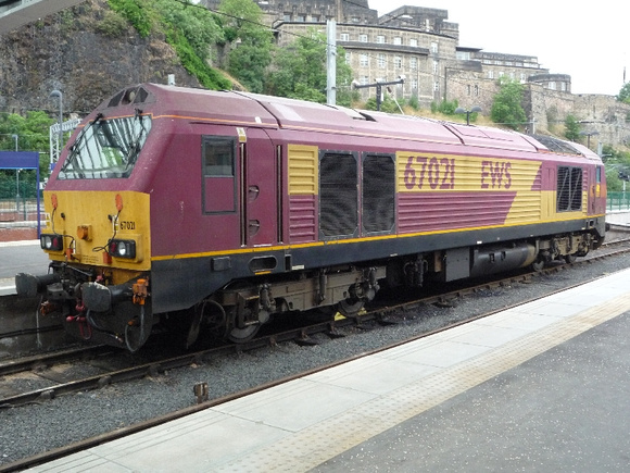 67021 at Edinburgh Waverley