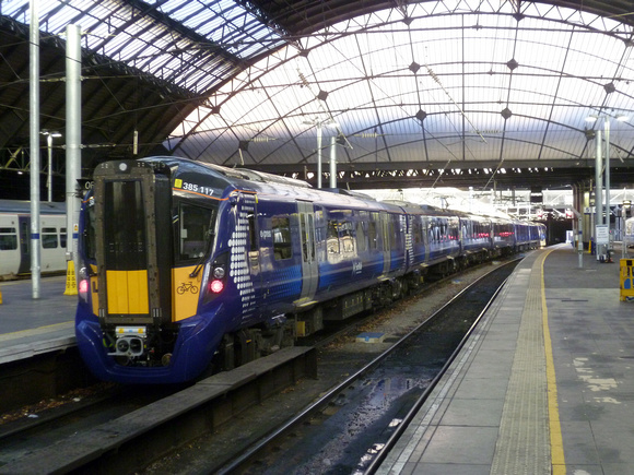 385006+385117 at Glasgow Queen Street