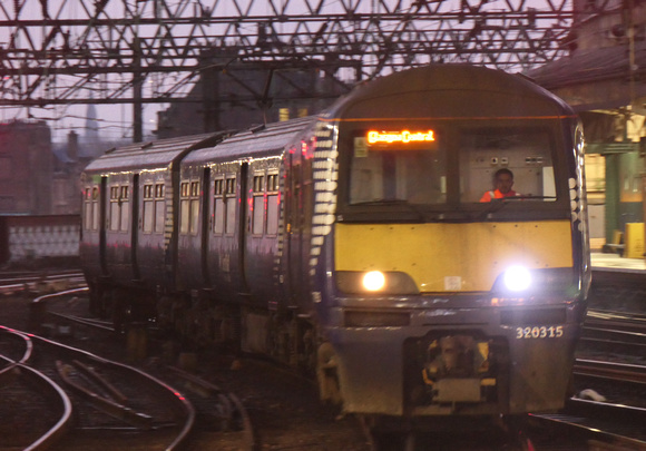 320315 at Glasgow Central