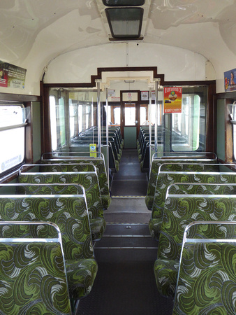 680's interior