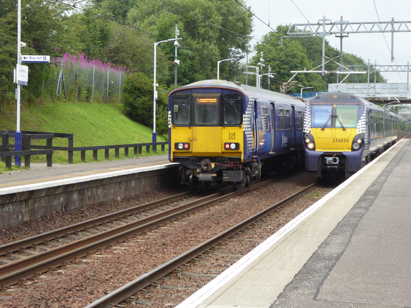 318253+318252 and 334010 at Greenfaulds