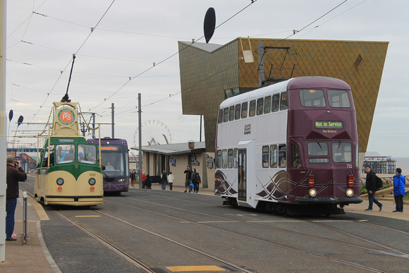 600, 012 and 711 at North Pier / Tower