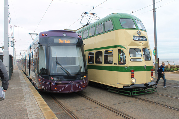 005 and 723 at North Pier