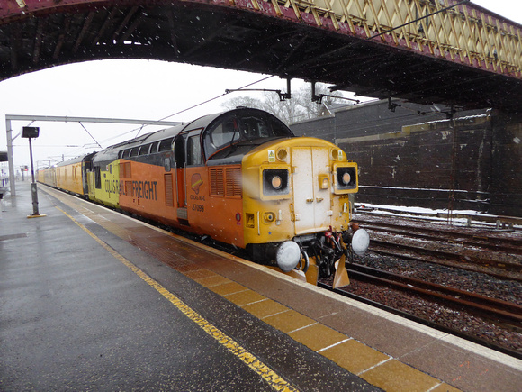 37099 tnt 37175 at Carstairs