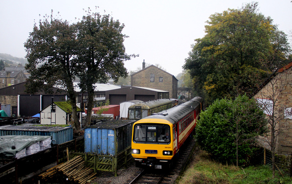 144011+143625 at Haworth