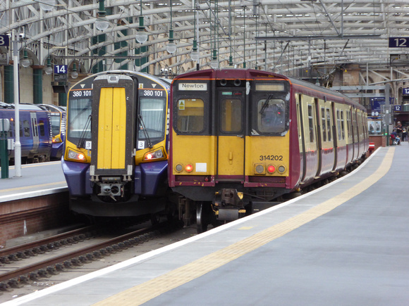 314202 and 380101 at Glasgow Central