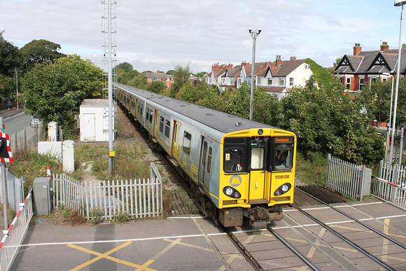 508140+508138 at Ainsdale