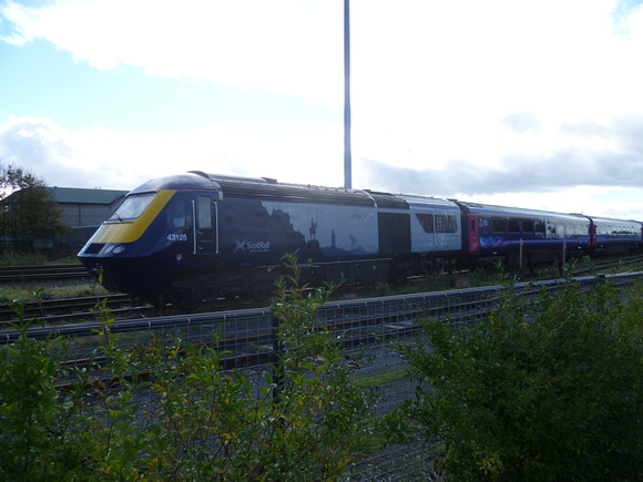 43125 tnt 43141 at Dundee