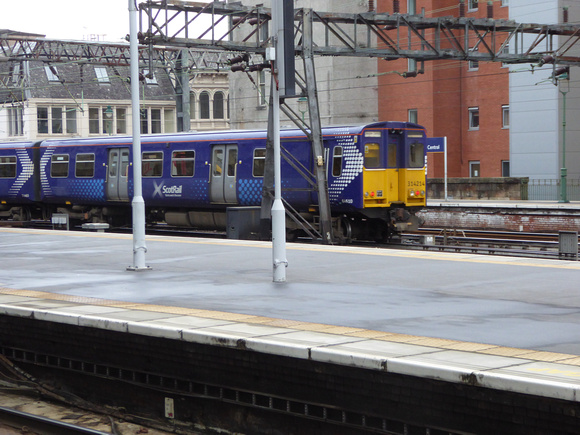 314215+314214 at Glasgow Central