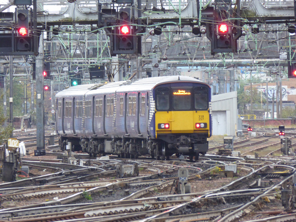 318257 at Glasgow Central