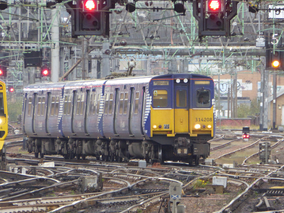 314208 at Glasgow Central