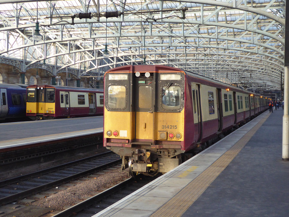 314207, 314215 +314202 at Glasgow Central