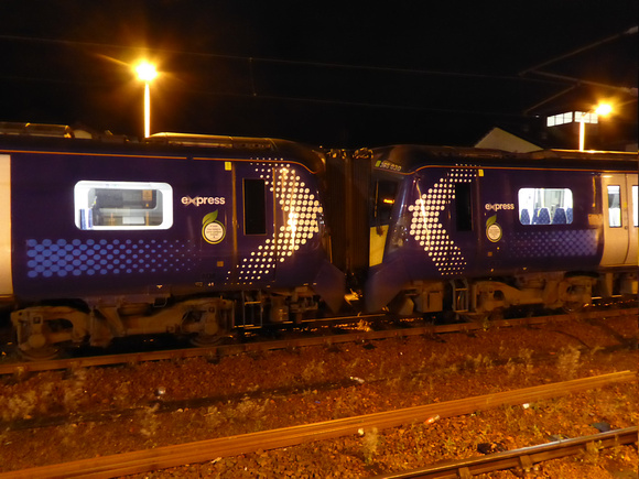 385030+385022 at Lanark