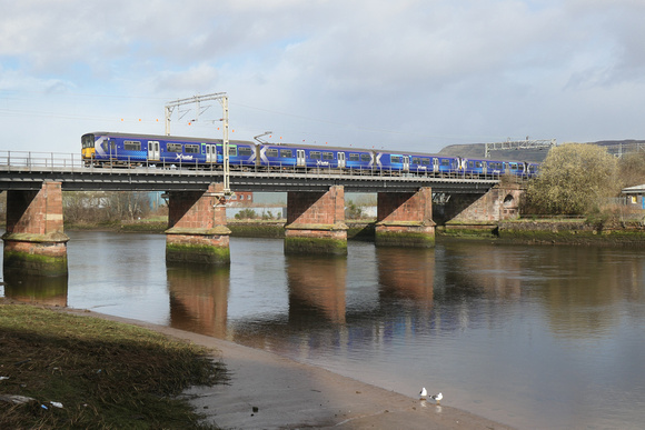 320308+318256 at Dalreoch