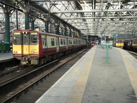 314215 and 314210 at Glasgow Central