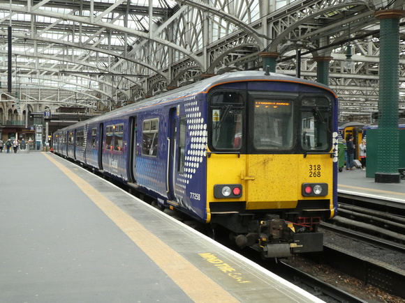 318268 at Glasgow Central