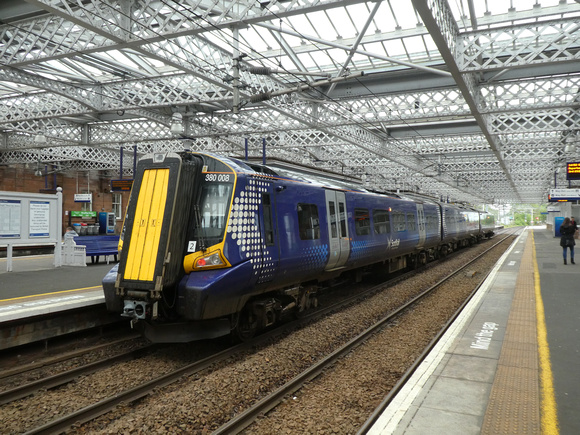 380008 at Paisley Gilmour St
