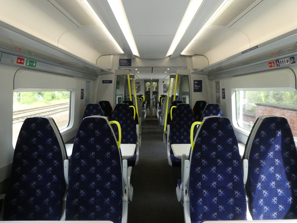 385018's interior