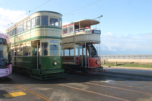 147 and 143 at North Pier