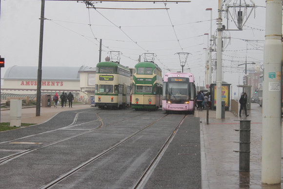 718, 717 and 003 at North Pier