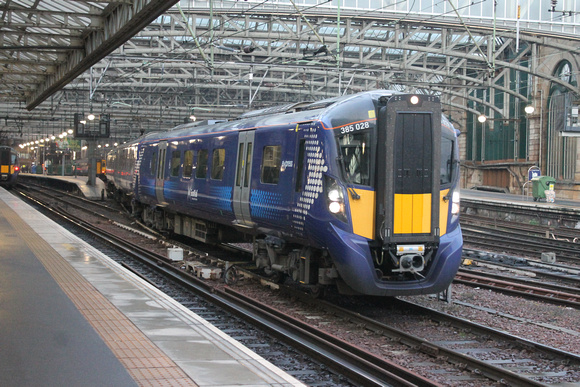 385028 at Glasgow Central