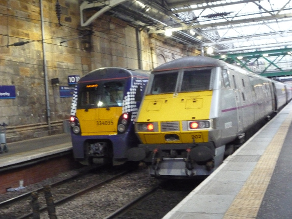 334035 and 82202 at Edinburgh Waverley