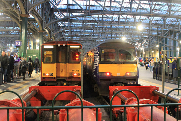 314205 and 320318 at Glasgow Central