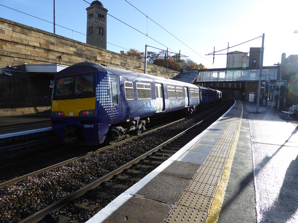 320415 at Motherwell