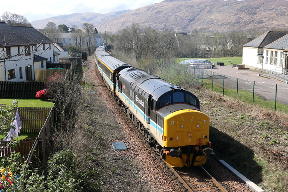 37409 tnt 37667 at Fort William