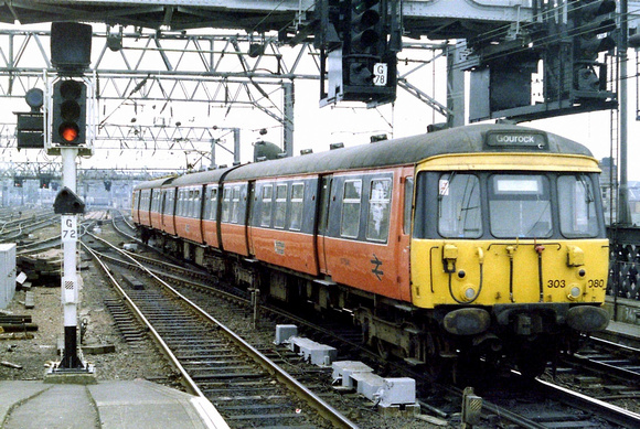 303080 at Glasgow Central