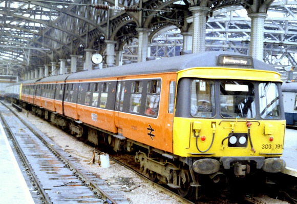 303091 at Glasgow Central