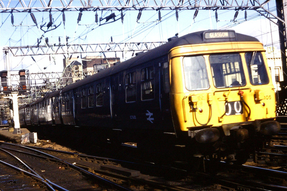 311105 at Glasgow Central