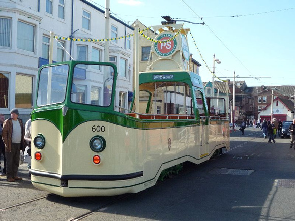 Boat 600 on Hopton Road