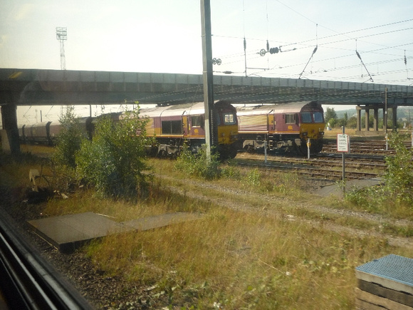 66078 and 66120 at Tyne Yard