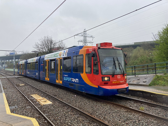 122 at Meadowhall South / Tinsley