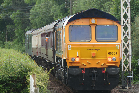 73970 tnt 66309 at Bo'ness