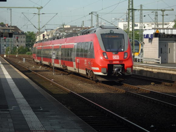 DB Regio 442263 at Dusseldorf Hauptbahnhof