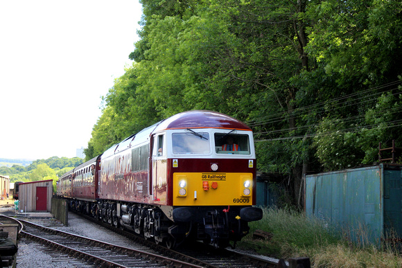 69009 at Ingrow West