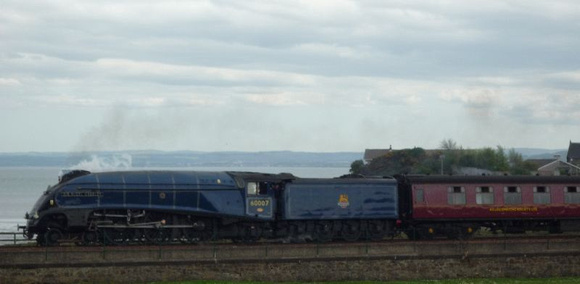 60007 at Burntisland