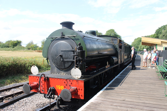 198 at Smallbrook Junction