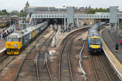 50007+50049 at Perth