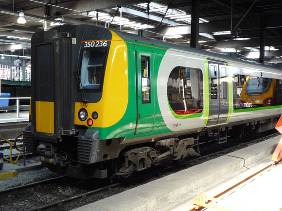 350236 at London Euston