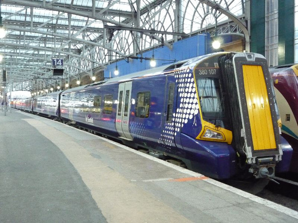 380107+105 at Glasgow Central